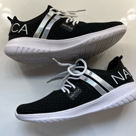 Nautica Women Sneaker Lace-Up Jogger Running Shoe, Black & White Silver, 7.5 - Picture 2 of 10